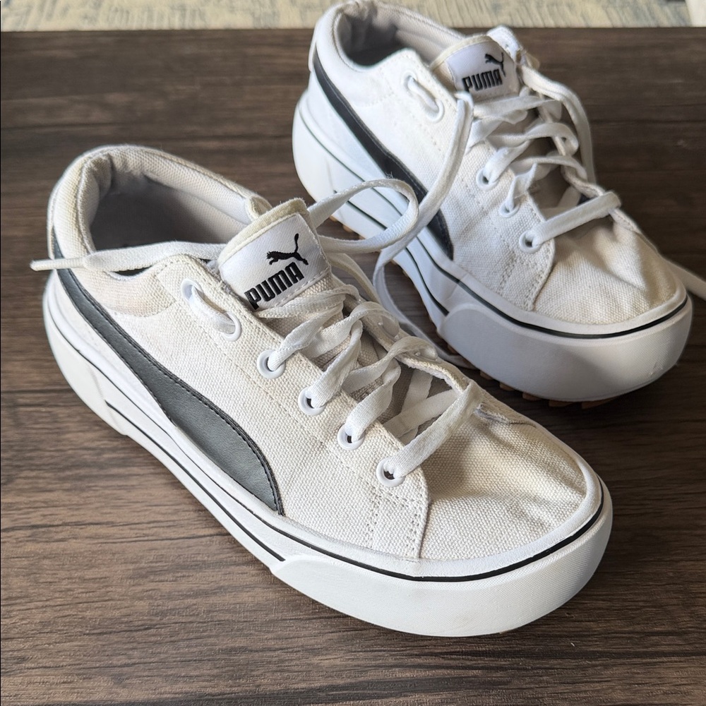 Puma Canvas Sneakers in White and Black, WMNS KAIA PLATFORM 'WHITE BLACK'